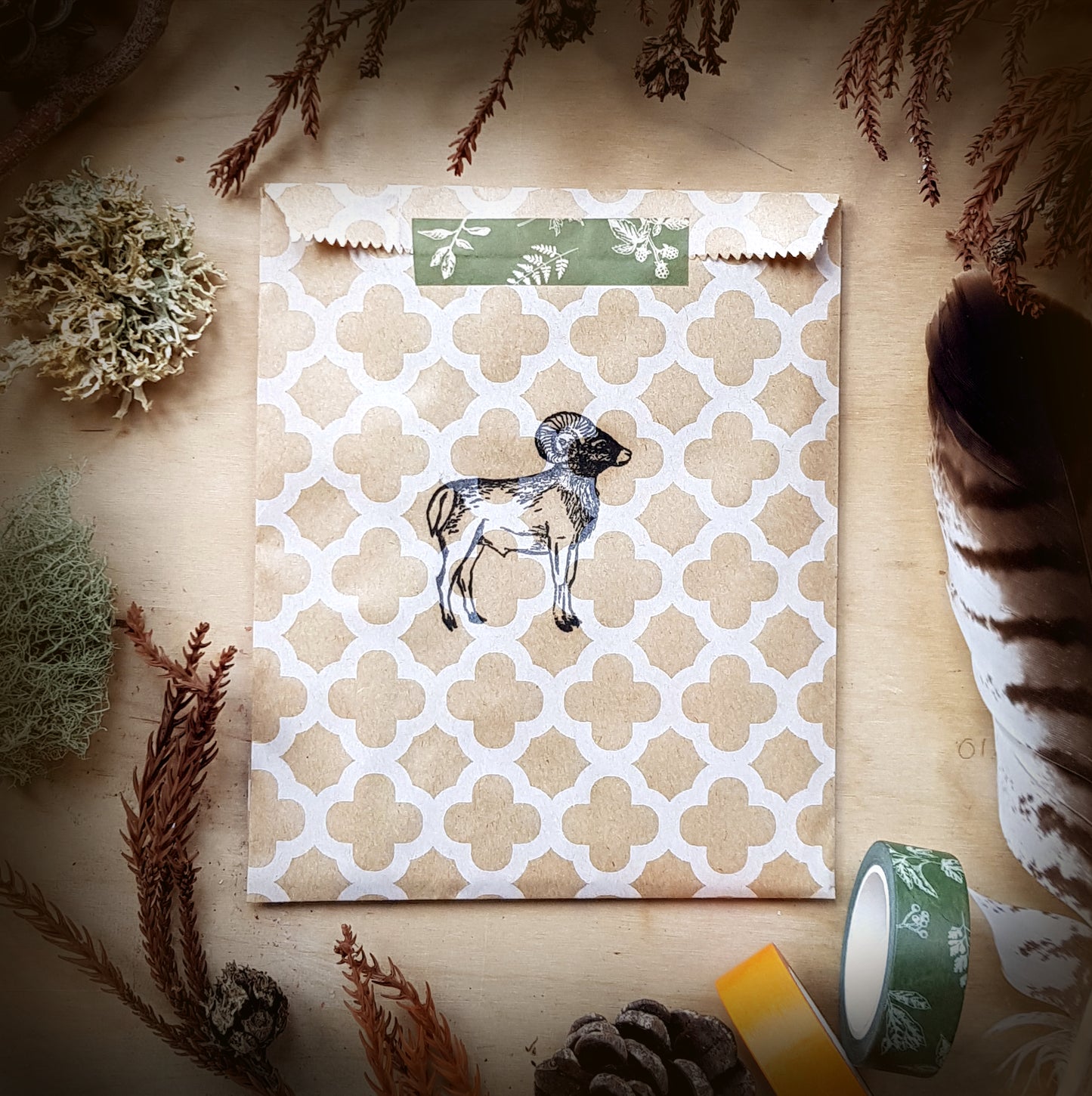 Pack of 6 spooky postcards